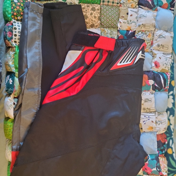 MSR Red, Black, and White Revolver Cargo Motorcross Rider Pants - Picture 10 of 13